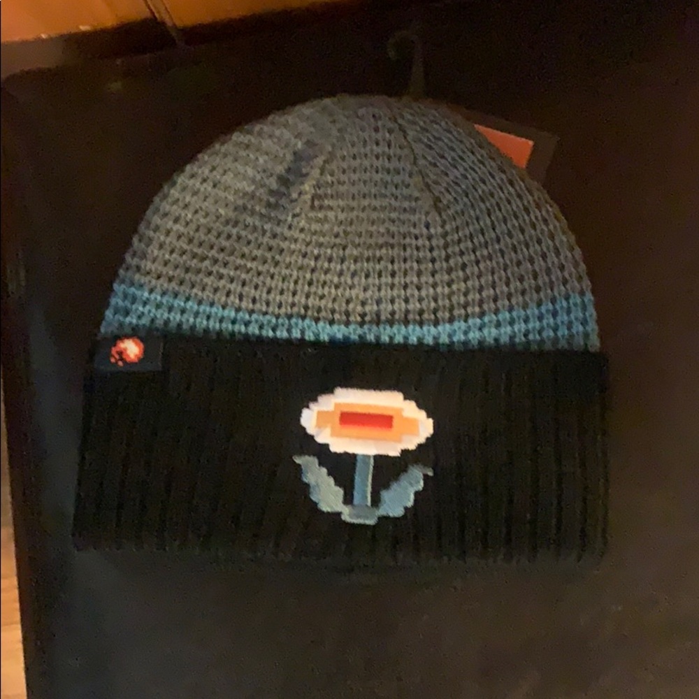 New Super Mario Bro’s Men’s Hat NWT